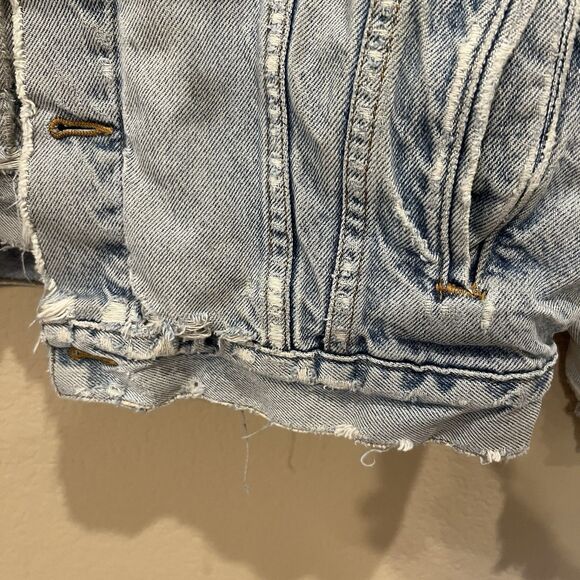 Levis Trucker Jacket Mens Size M Light Wash Distressed Denim Blanket Lined Vtg - Picture 7 of 16
